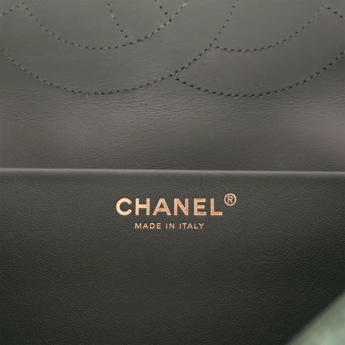 Chanel Chanel Maxi "Souplissimo" Small Flap Bag Dark Green Suede Gold Hardware | Thumbnail 10 Chanel Chanel Maxi "Souplissimo" Small Flap Bag Dark Green Suede Gold Hardware | Thumbnail 10