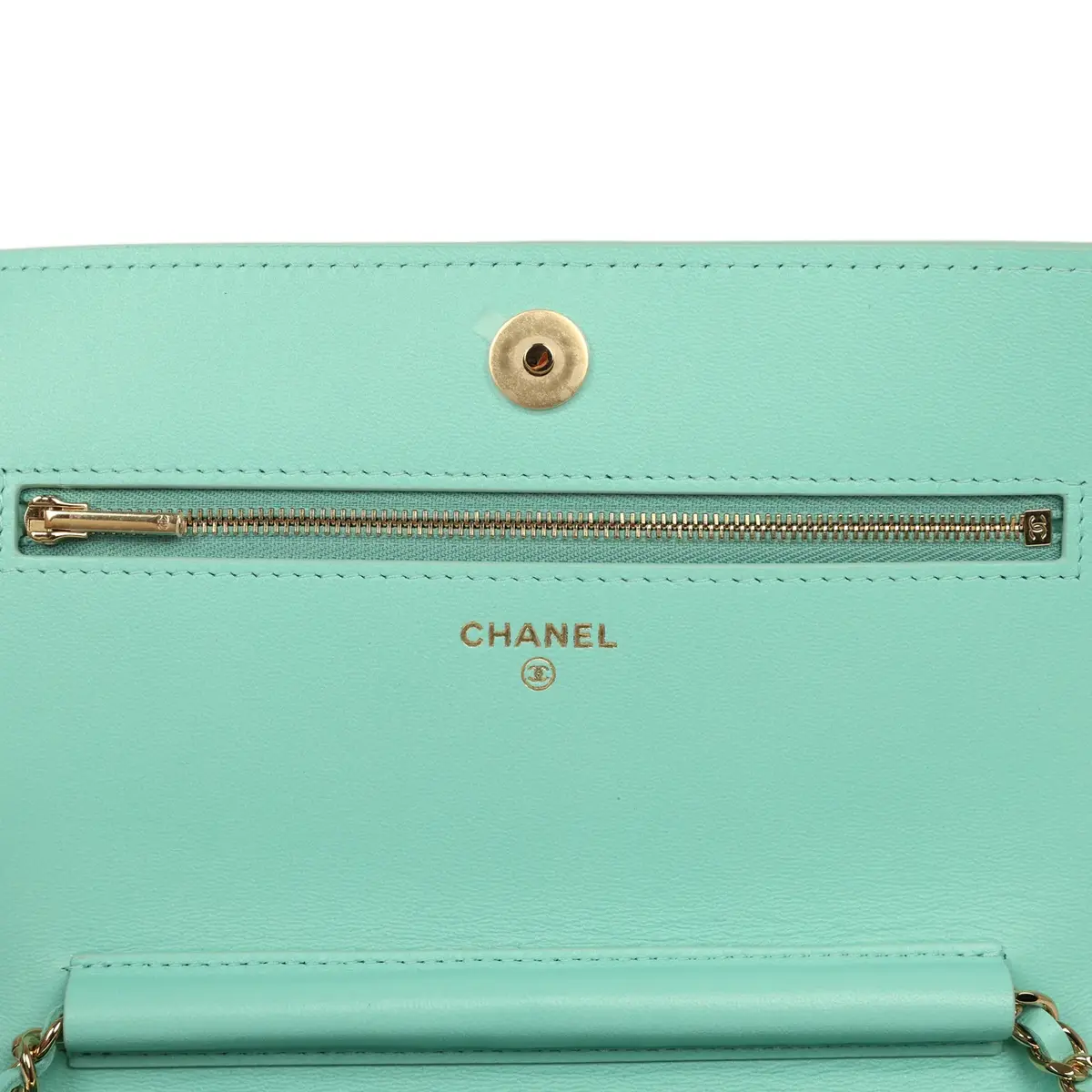 Chanel Chanel Wallet on Chain WOC Turquoise Iridescent Croc Embossed Calfskin Gold Hardware | Thumbnail 8