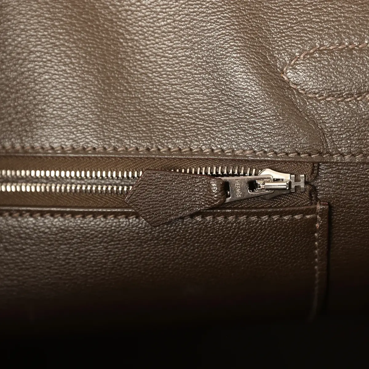 HERMÈS Pre-owned Hermes Birkin 35 Gris Elephant Matte Alligator Palladium Hardware | Thumbnail 9 HERMÈS Pre-owned Hermes Birkin 35 Gris Elephant Matte Alligator Palladium Hardware | Thumbnail 9