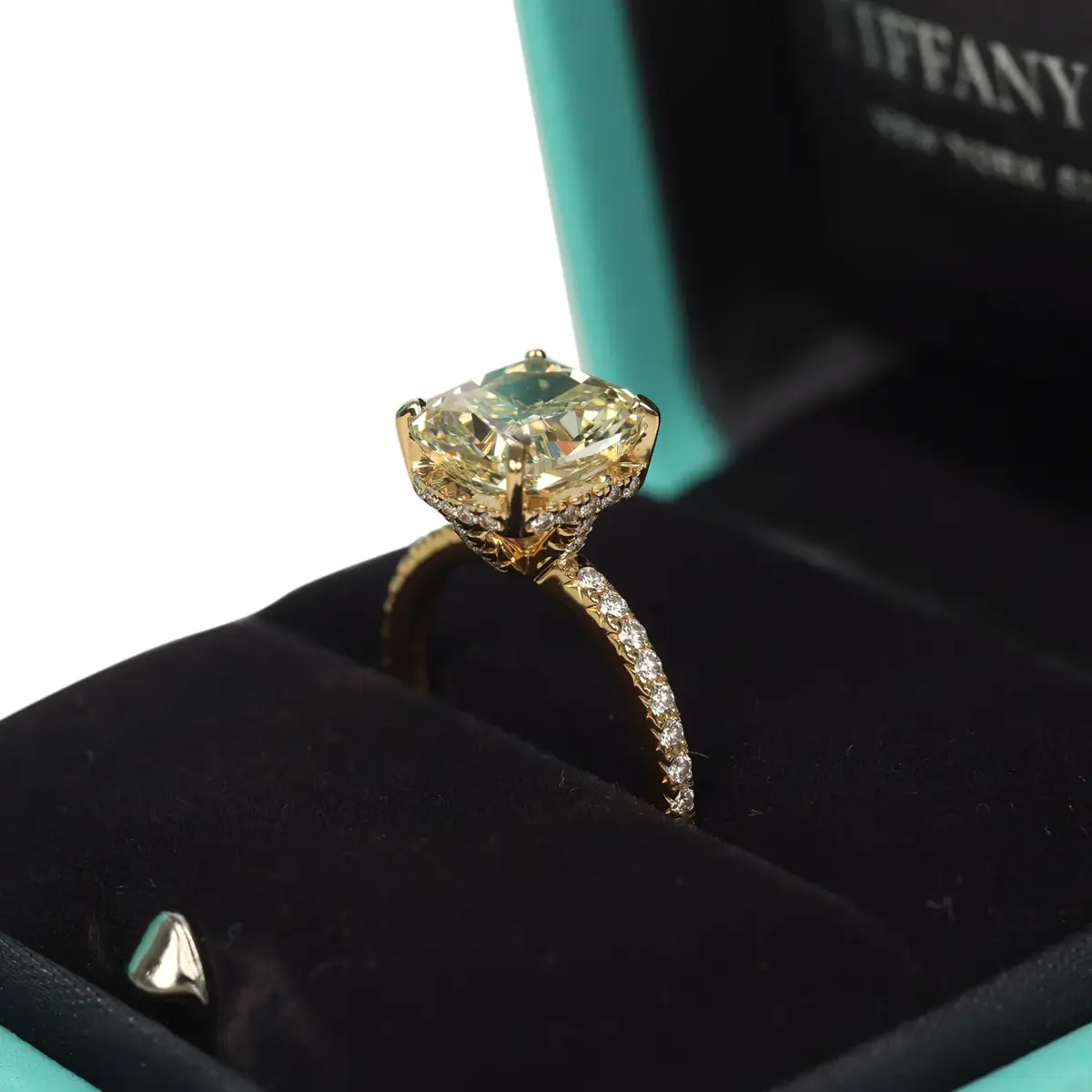 Tiffany Pre-owned Tiffany True Engagement Ring Fancy Yellow Diamond 18K Yellow Gold | Thumbnail 7 Tiffany Pre-owned Tiffany True Engagement Ring Fancy Yellow Diamond 18K Yellow Gold | Thumbnail 7