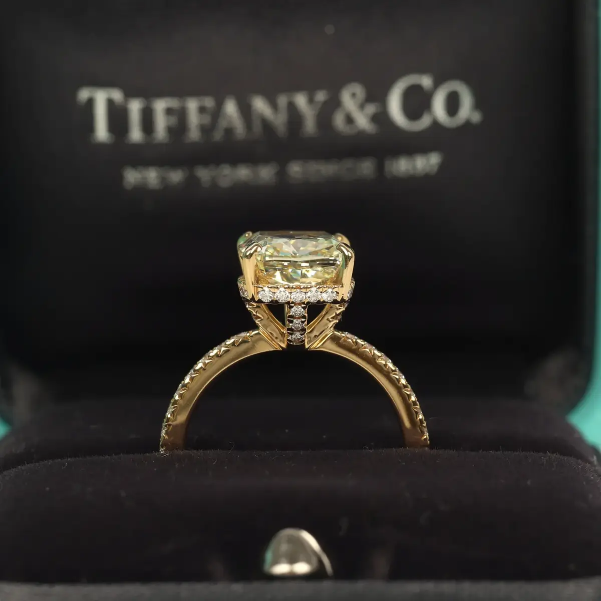 Tiffany Pre-owned Tiffany True Engagement Ring Fancy Yellow Diamond 18K Yellow Gold | Thumbnail 8 Tiffany Pre-owned Tiffany True Engagement Ring Fancy Yellow Diamond 18K Yellow Gold | Thumbnail 8