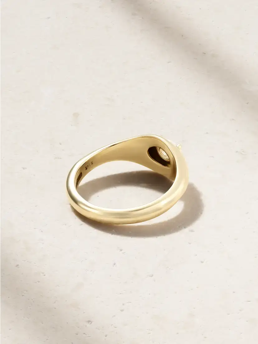 STONE AND STRAND The Essential 14-karat Gold Diamond Pinky Ring | Thumbnail 3 STONE AND STRAND The Essential 14-karat Gold Diamond Pinky Ring | Thumbnail 3