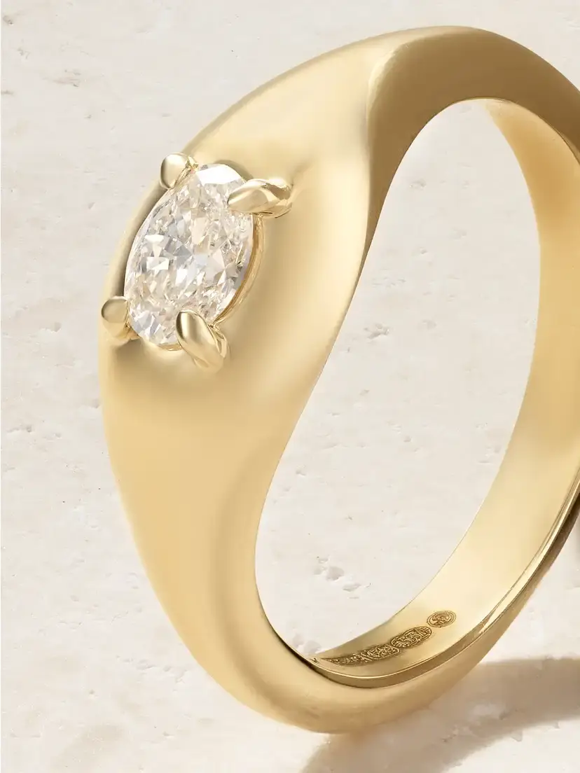 STONE AND STRAND The Essential 14-karat Gold Diamond Pinky Ring | Thumbnail 4 STONE AND STRAND The Essential 14-karat Gold Diamond Pinky Ring | Thumbnail 4