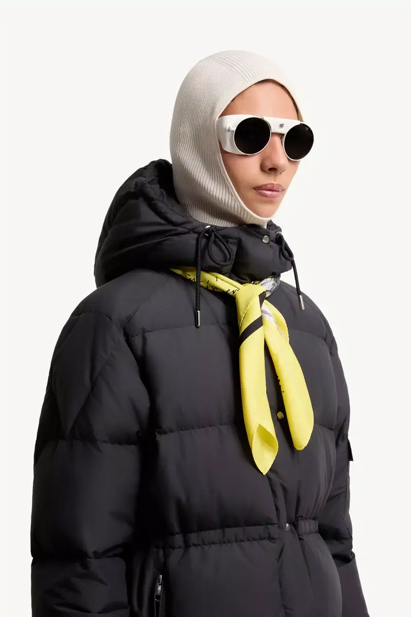 Moncler Lunettes Solix Round Sunglasses | Thumbnail 3 Moncler Lunettes Solix Round Sunglasses | Thumbnail 3