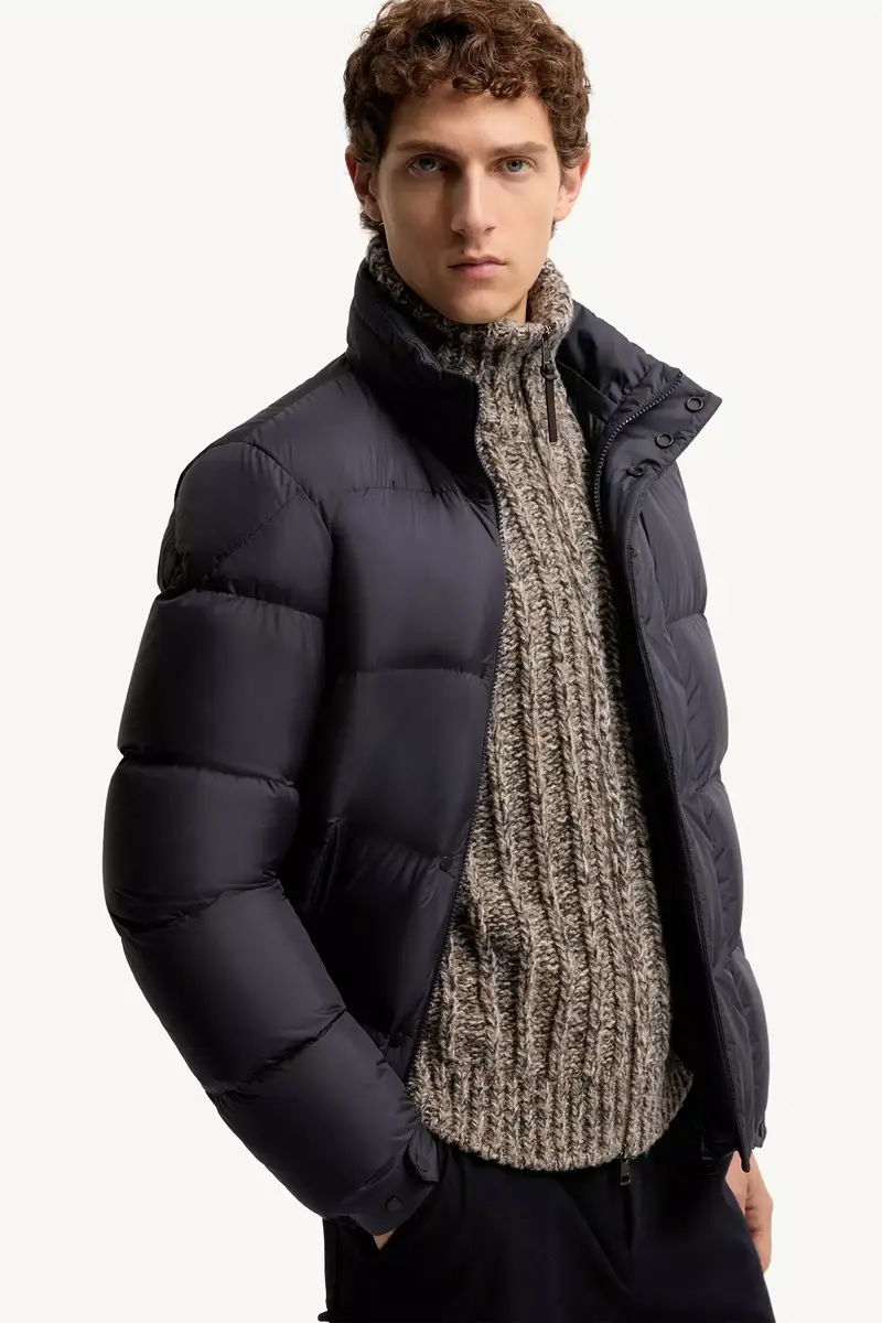 Moncler Drisfall Short Down Jacket | Thumbnail 7