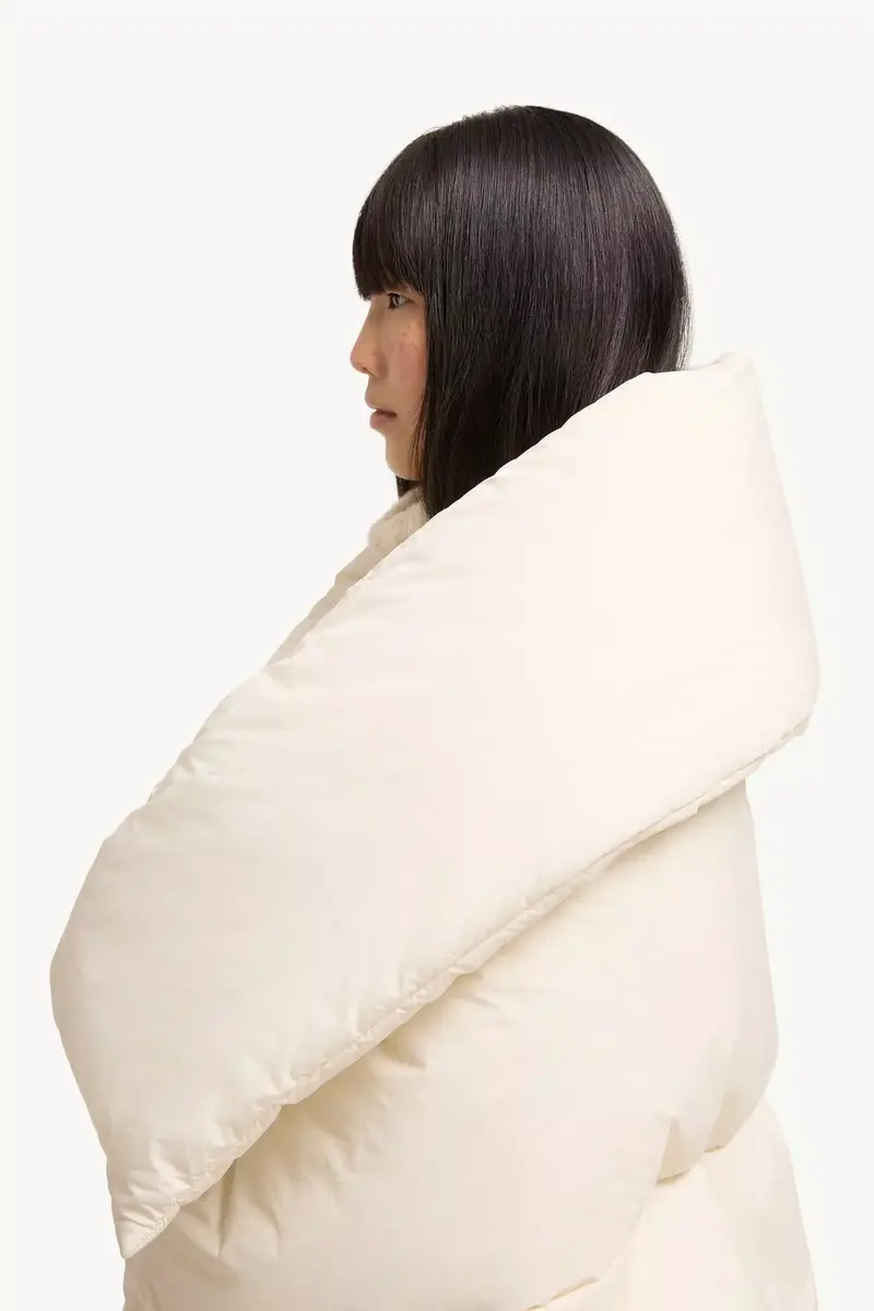 Moncler Taffeta Padded Cape | Thumbnail 4 Moncler Taffeta Padded Cape | Thumbnail 4