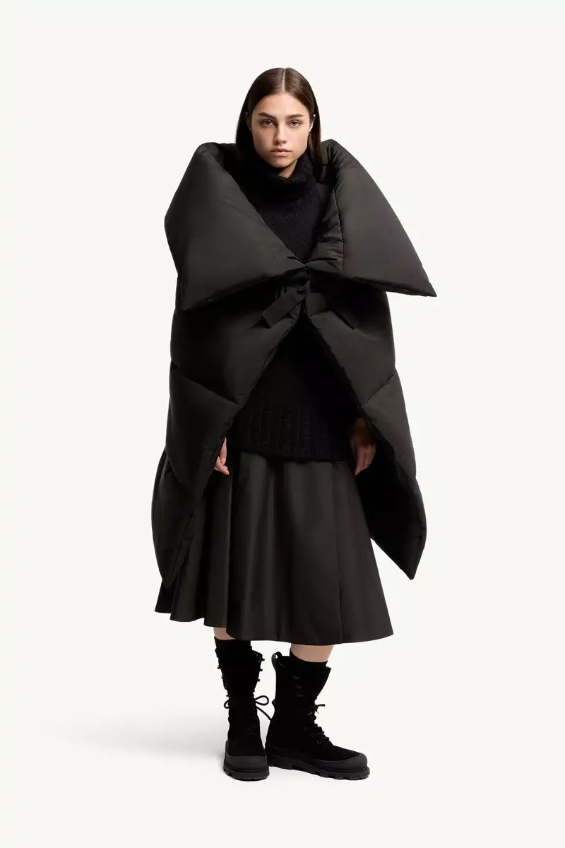 Moncler Taffeta Padded Cape | Thumbnail 5 Moncler Taffeta Padded Cape | Thumbnail 5