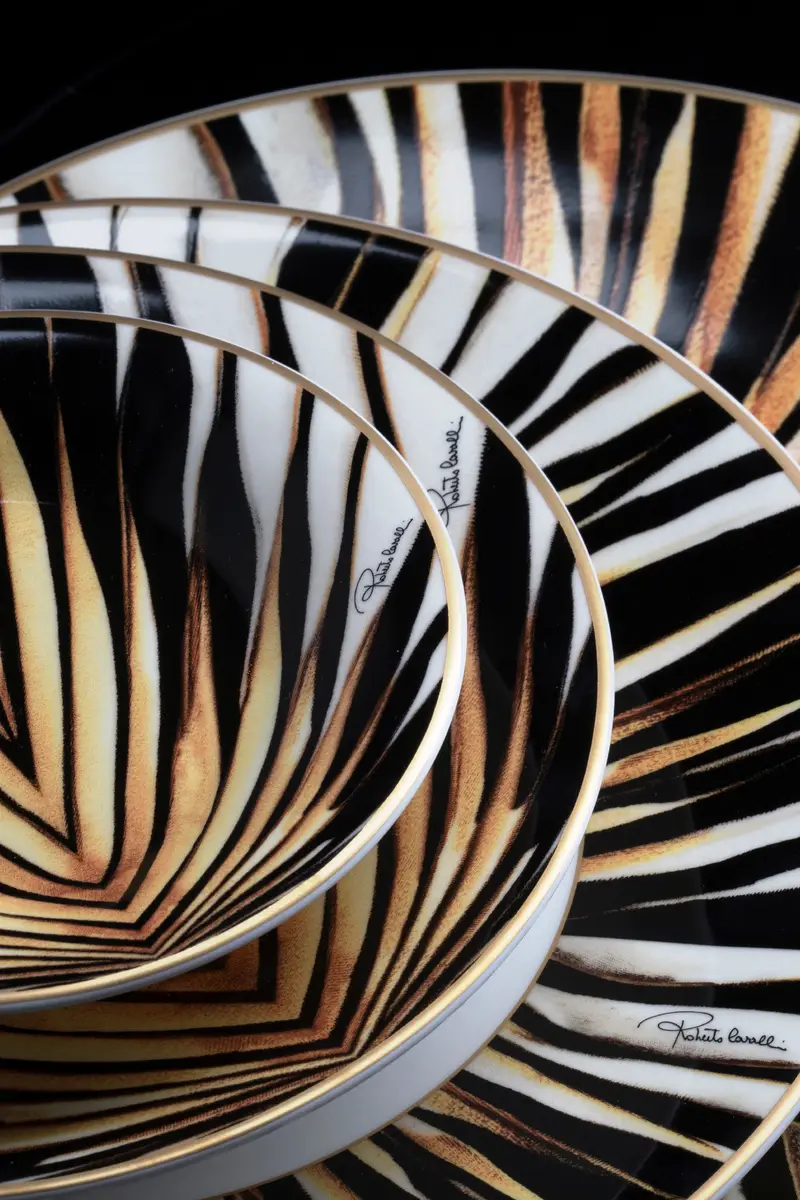 Roberto Cavalli Ray Of Gold Charger | Thumbnail 2 Roberto Cavalli Ray Of Gold Charger | Thumbnail 2