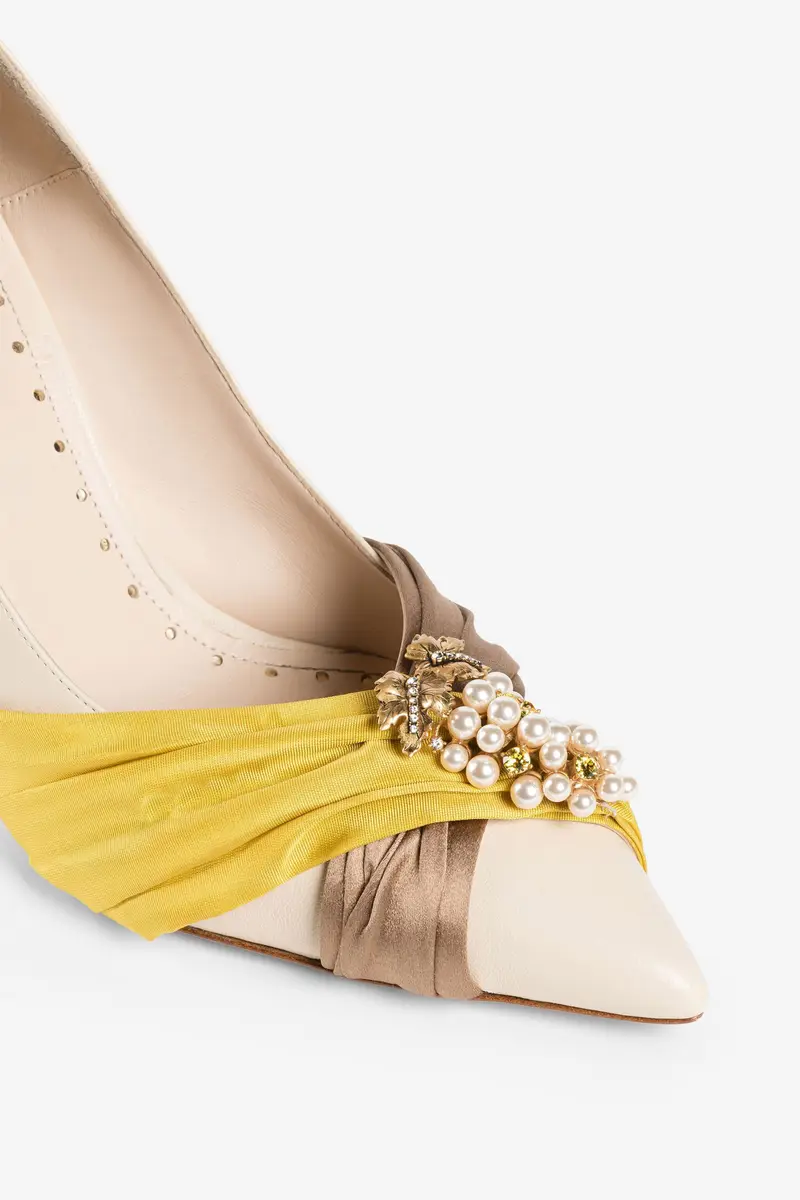 Roberto Cavalli Grapes-charm Tiger-Tooth slingback pumps | Thumbnail 5 Roberto Cavalli Grapes-charm Tiger-Tooth slingback pumps | Thumbnail 5
