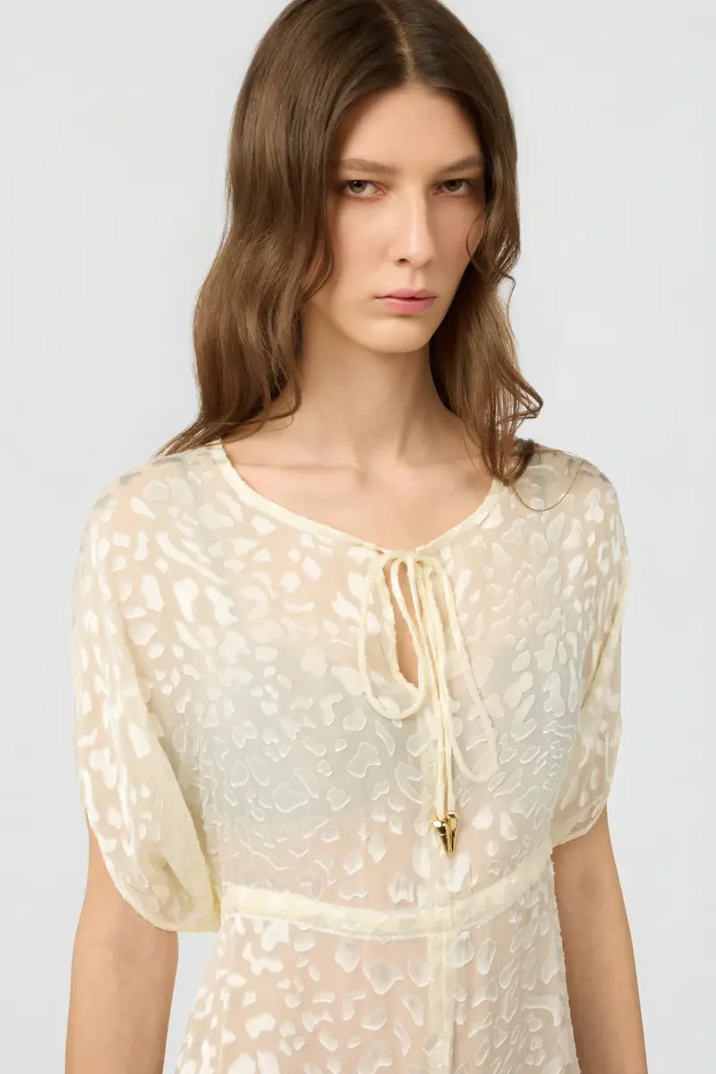 Roberto Cavalli Ivory Tone-On-Tone Leopard Print Kaftan | Thumbnail 4 Roberto Cavalli Ivory Tone-On-Tone Leopard Print Kaftan | Thumbnail 4