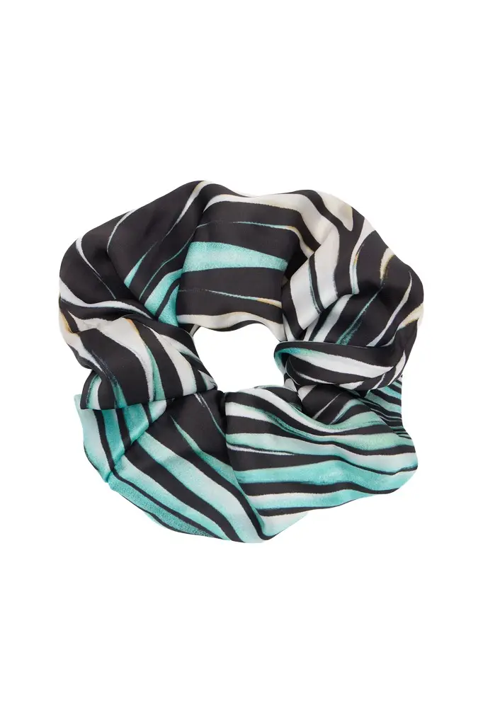 Ray Of Sea Print Silk Scrunchie Ray Of Sea Print Silk Scrunchie