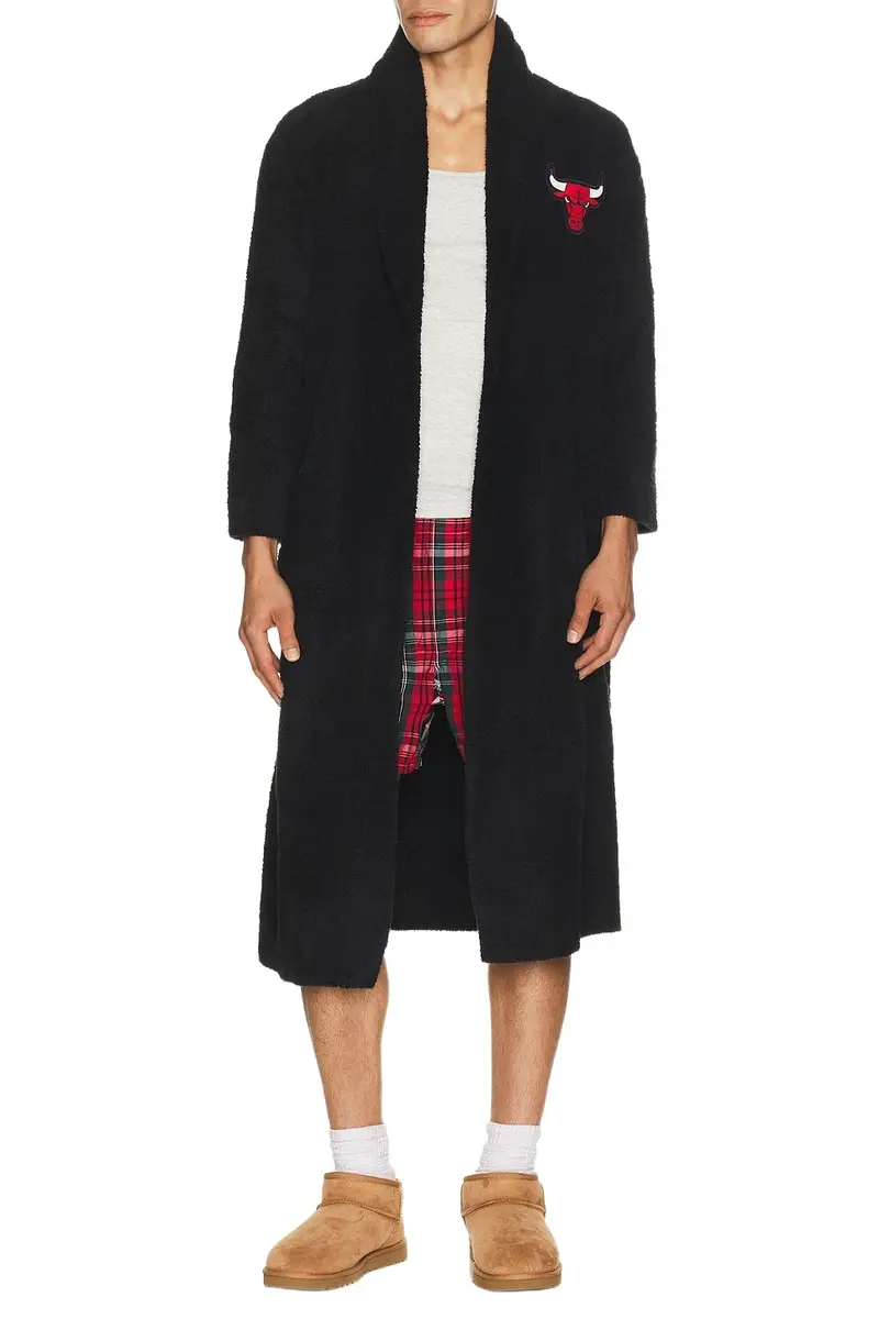 Barefoot Dreams x NBA Chicago Bulls Cozychic Robe