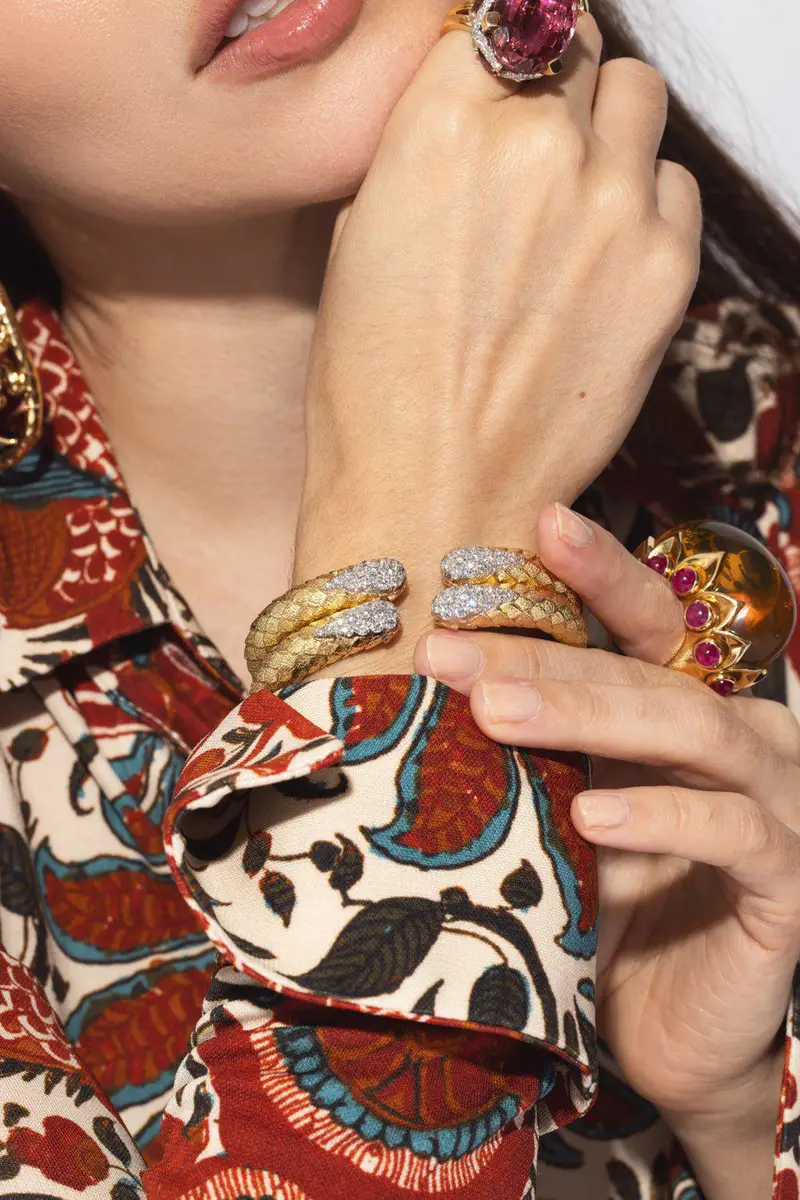 DAVID WEBB Diamond Park Avenue Cuff Bracelet | Thumbnail 2 DAVID WEBB Diamond Park Avenue Cuff Bracelet | Thumbnail 2