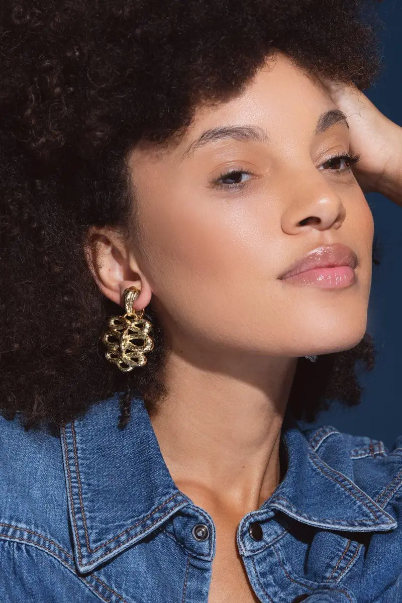 DAVID WEBB Triple Infinity Hammered Earrings | Thumbnail 4 DAVID WEBB Triple Infinity Hammered Earrings | Thumbnail 4