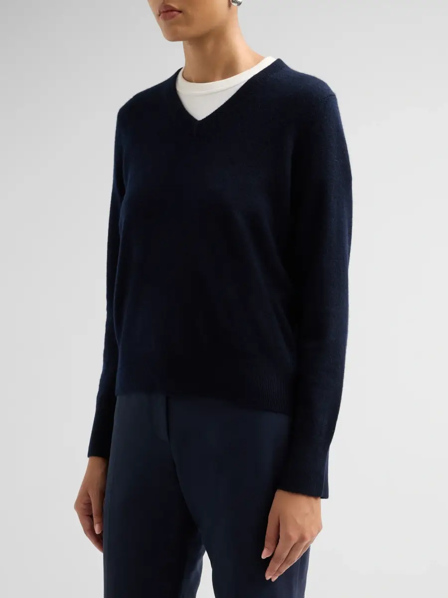 Vince Women's Cashmere V-Neck Sweater | Thumbnail 4 Vince Women's Cashmere V-Neck Sweater | Thumbnail 4