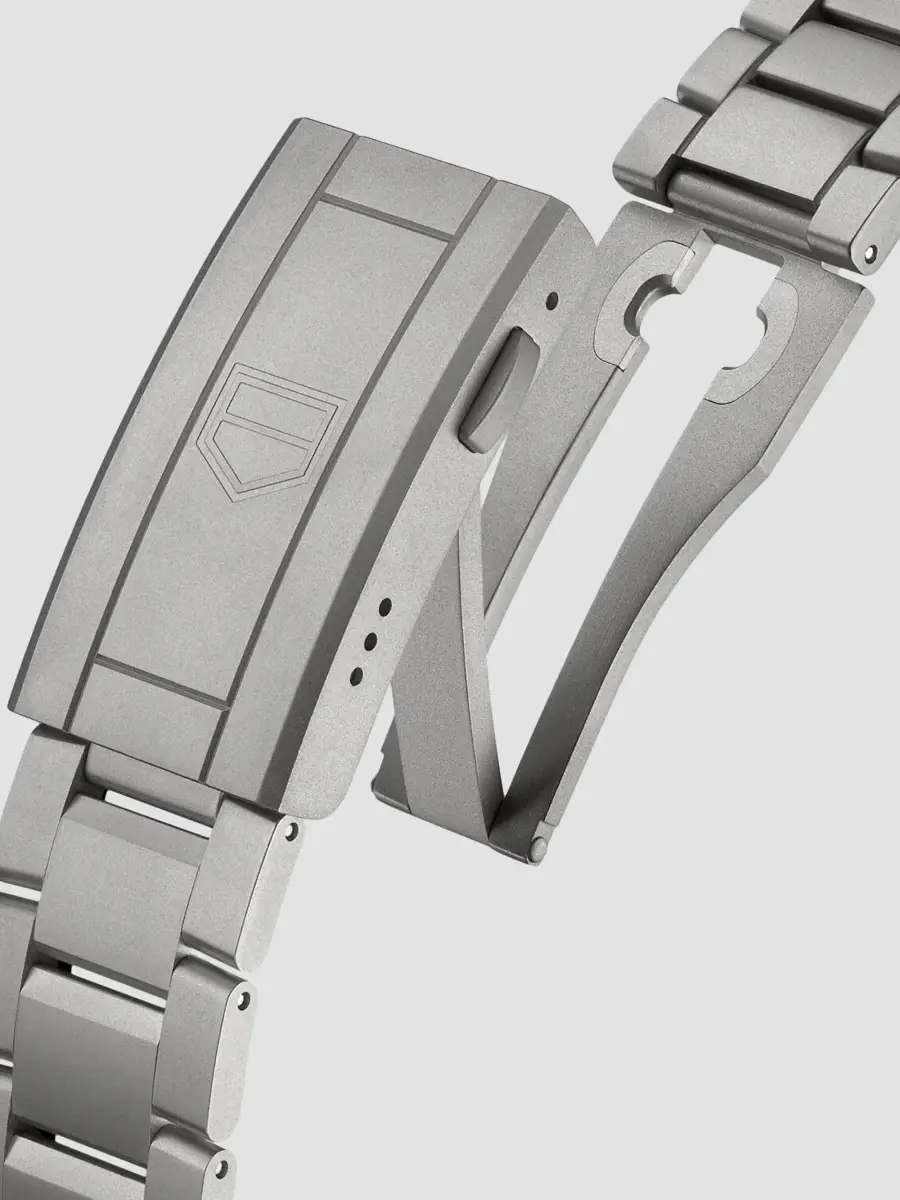 TAG Heuer Women's Aquaracer Solargraph Titanium Bracelet Watch/40MM | Thumbnail 5 TAG Heuer Women's Aquaracer Solargraph Titanium Bracelet Watch/40MM | Thumbnail 5