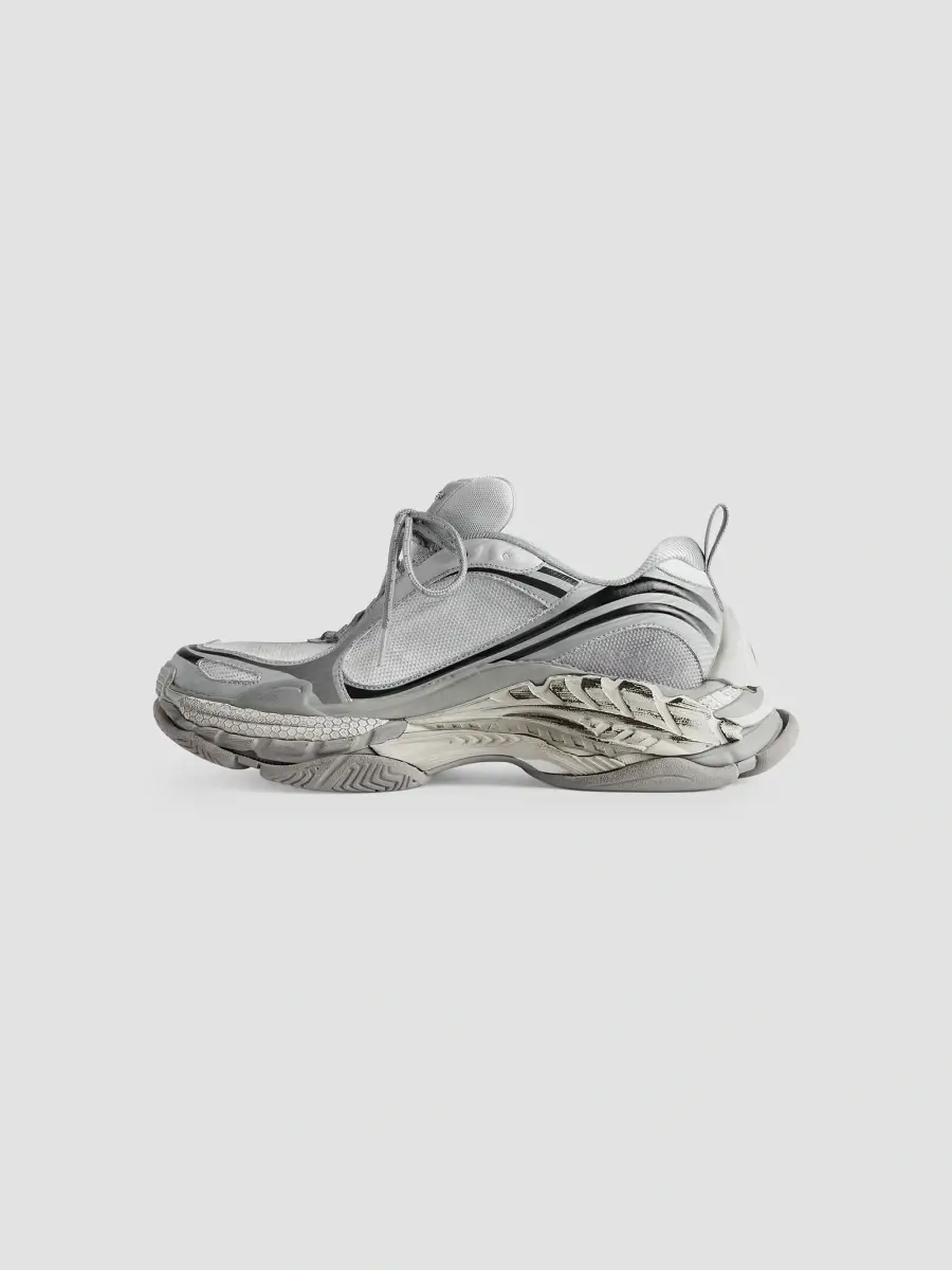 Balenciaga Women's Triple S.2 Gradient Sneakers | Thumbnail 4 Balenciaga Women's Triple S.2 Gradient Sneakers | Thumbnail 4