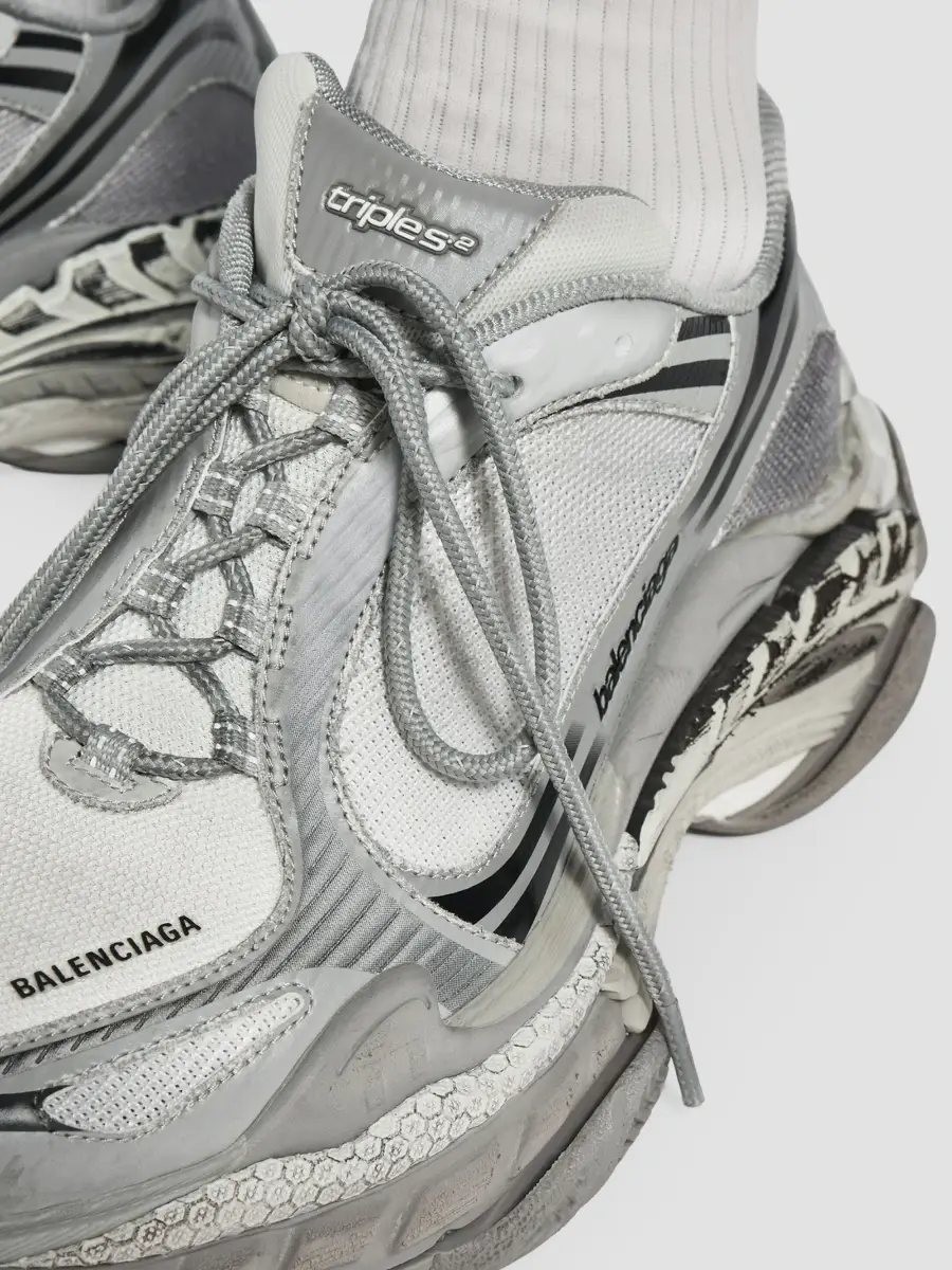 Balenciaga Women's Triple S.2 Gradient Sneakers | Thumbnail 6 Balenciaga Women's Triple S.2 Gradient Sneakers | Thumbnail 6
