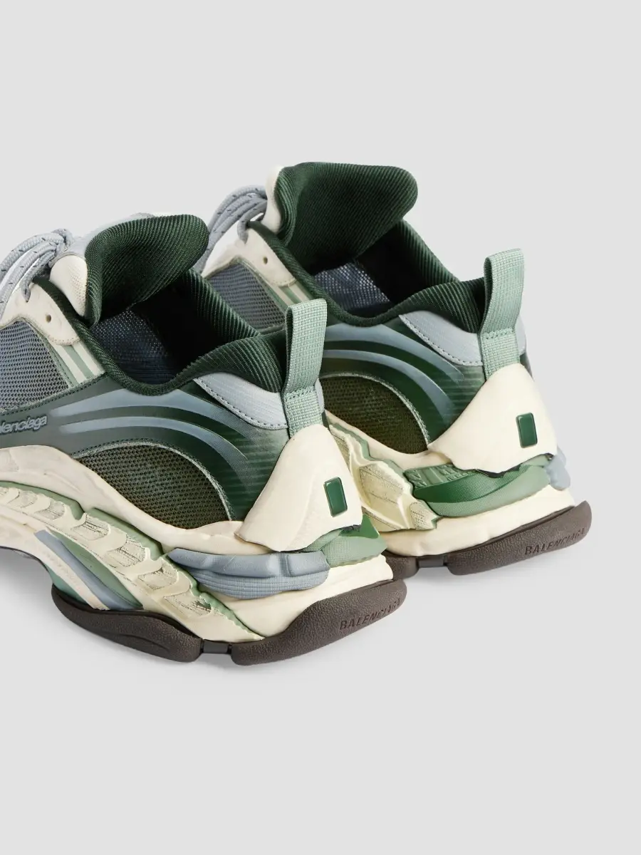 Balenciaga Men's Triple S.2 Gradient Sneakers | Thumbnail 3 Balenciaga Men's Triple S.2 Gradient Sneakers | Thumbnail 3