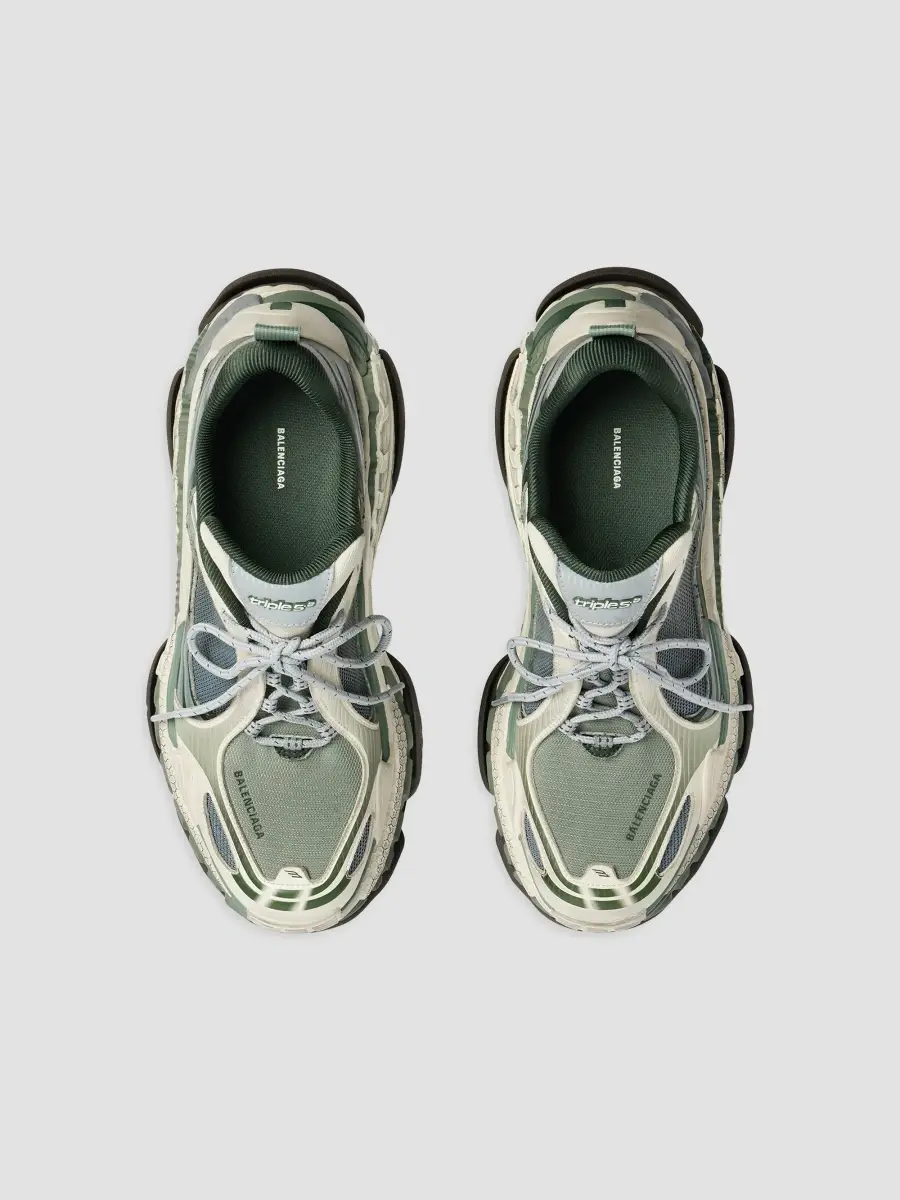 Balenciaga Men's Triple S.2 Gradient Sneakers | Thumbnail 4 Balenciaga Men's Triple S.2 Gradient Sneakers | Thumbnail 4