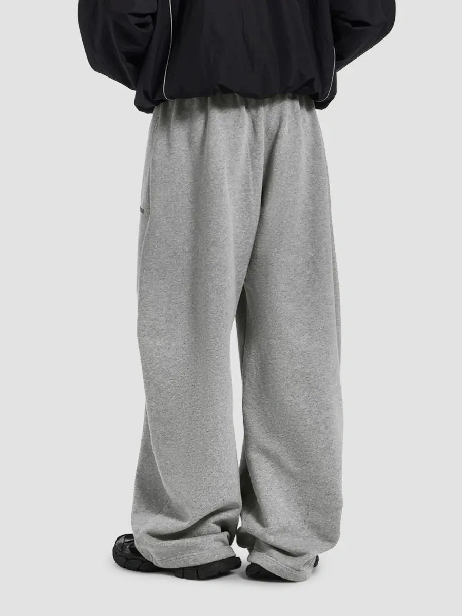 Balenciaga Women's Barrel Sweatpants | Thumbnail 4