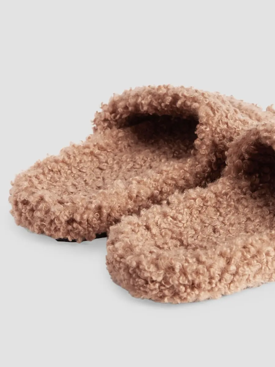 Balenciaga Women's Furry Slide Sandals | Thumbnail 3 Balenciaga Women's Furry Slide Sandals | Thumbnail 3