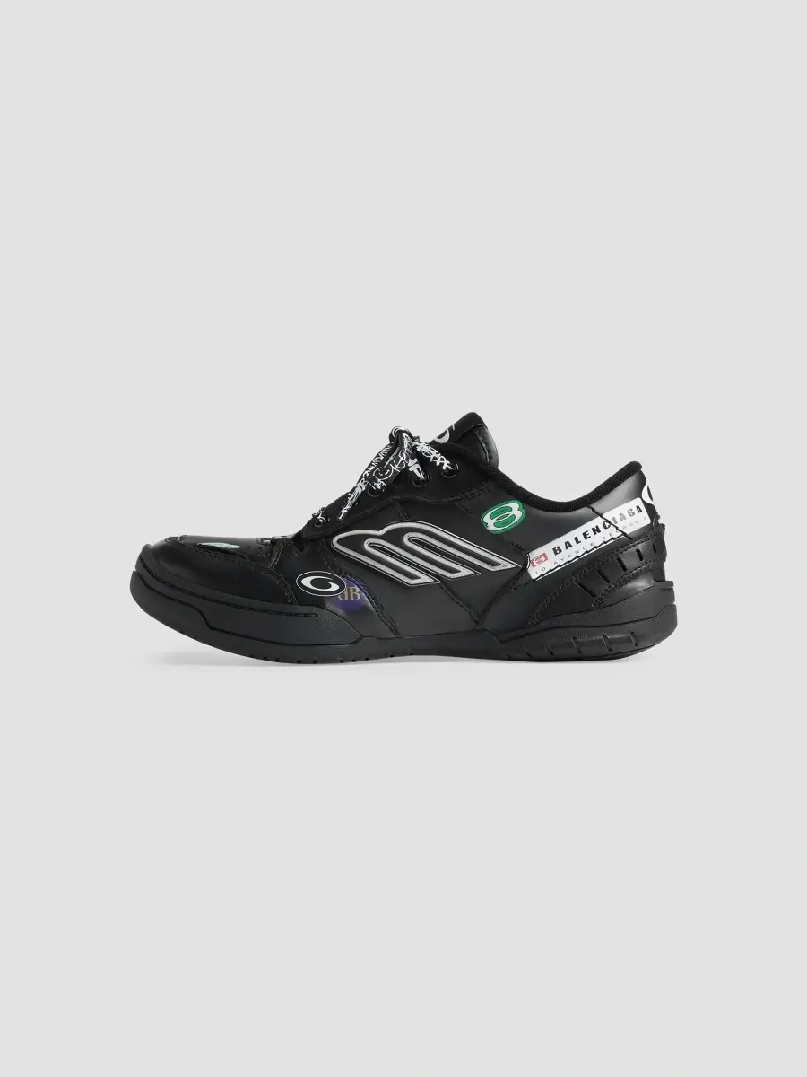 Balenciaga Men's Hamptons Stickers Sneakers | Thumbnail 2 Balenciaga Men's Hamptons Stickers Sneakers | Thumbnail 2