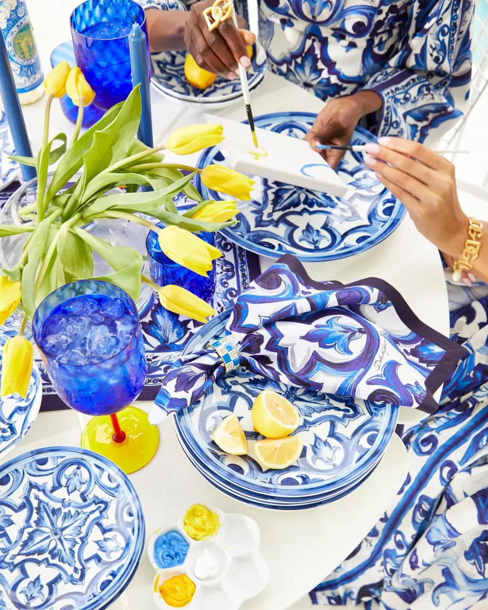 Dolce & Gabbana Casa Blu Mediterraneo Stella Service Plate | Thumbnail 4 Dolce & Gabbana Casa Blu Mediterraneo Stella Service Plate | Thumbnail 4