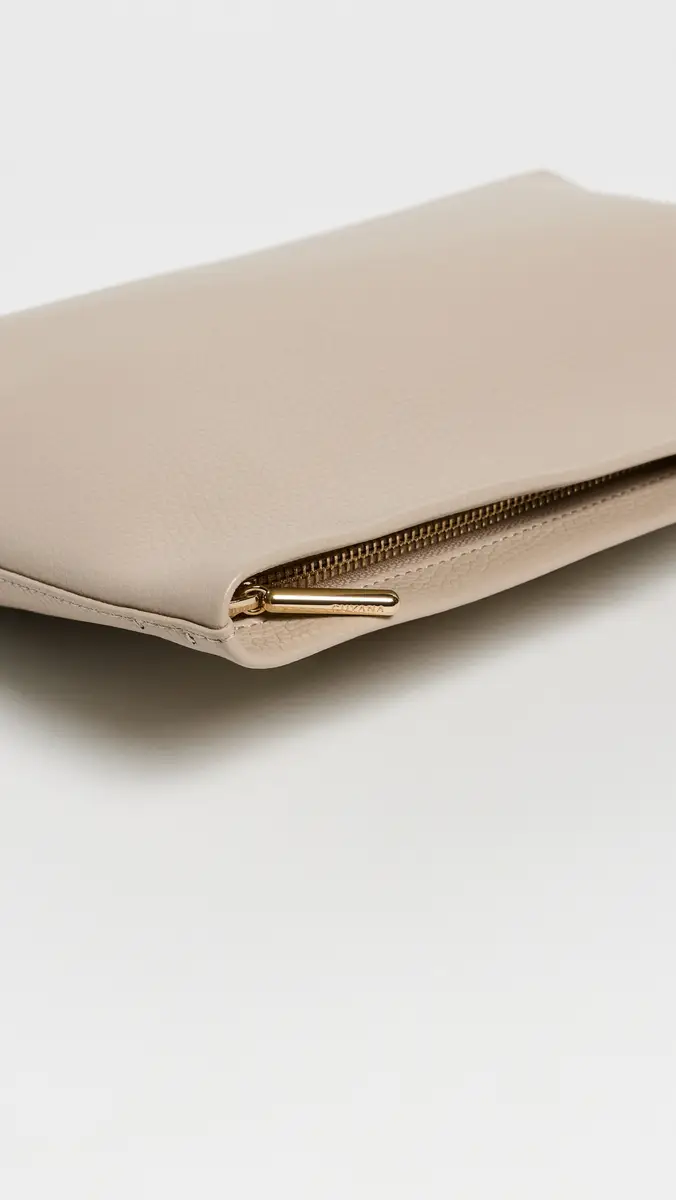 Cuyana Medium Zipper Pouch | Thumbnail 5 Cuyana Medium Zipper Pouch | Thumbnail 5