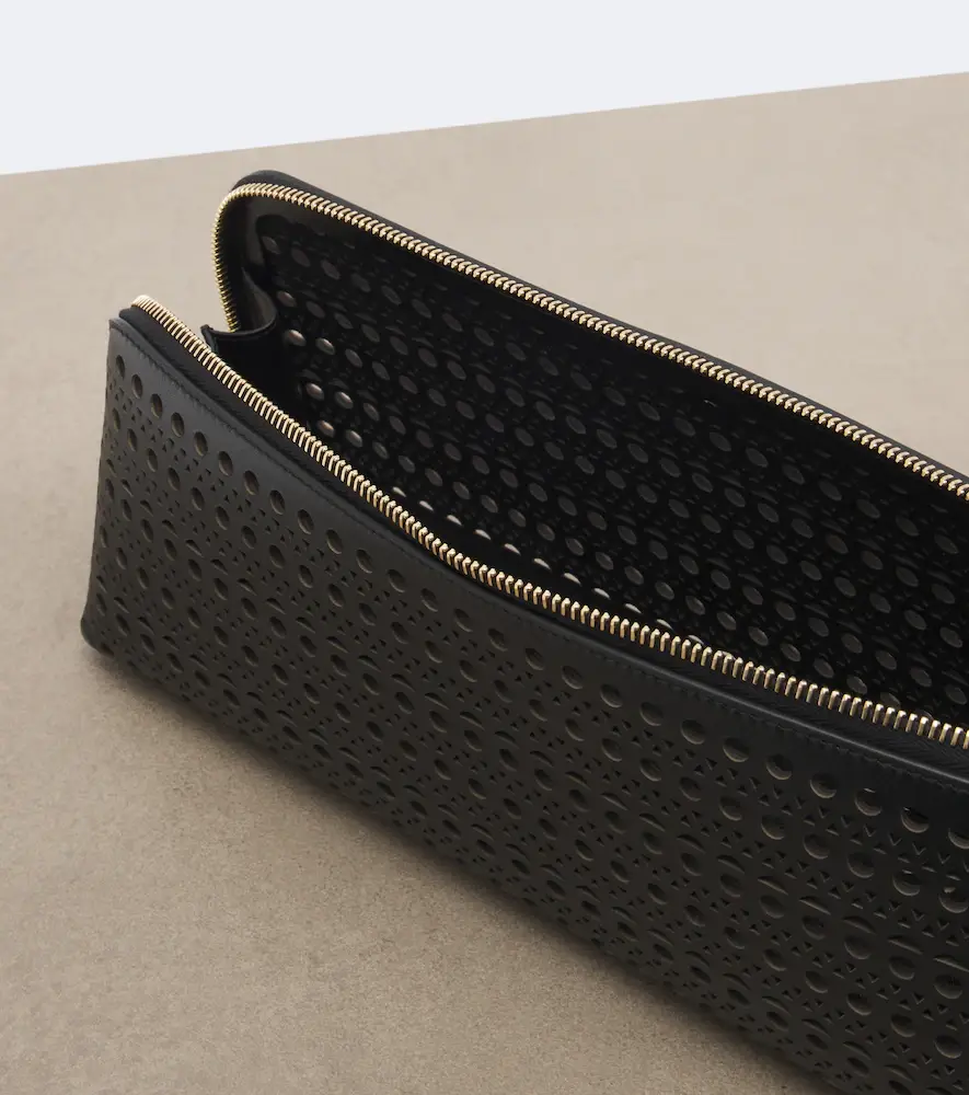 Alaïa Alaïa Delta Vienne leather clutch | Thumbnail 2