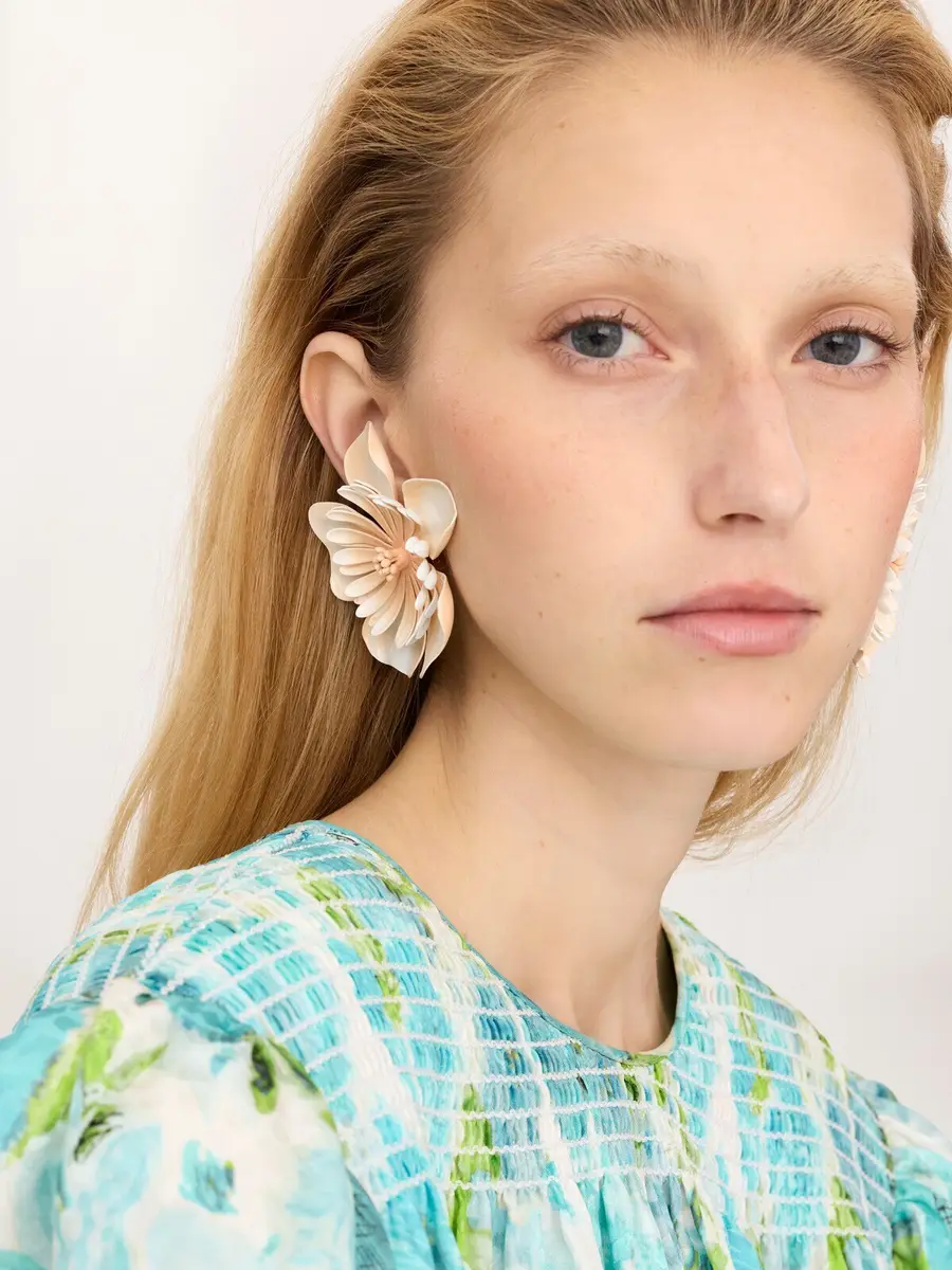 Chloé The Chloé Bloom earrings | Thumbnail 5 Chloé The Chloé Bloom earrings | Thumbnail 5