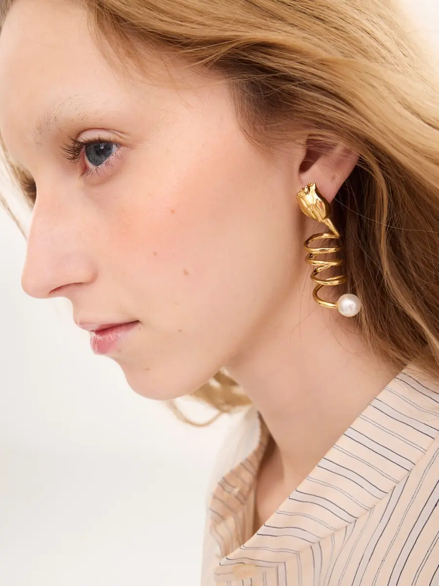 Chloé The Chloé Tulip earrings | Thumbnail 5 Chloé The Chloé Tulip earrings | Thumbnail 5
