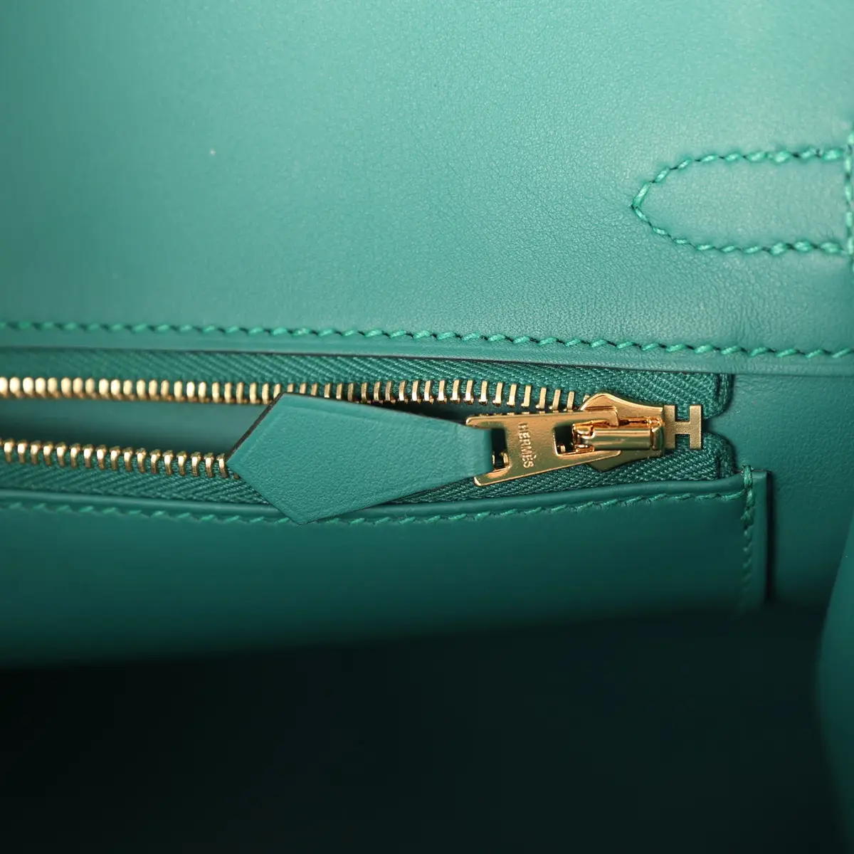 HERMÈS Hermes Birkin 25 Malachite Swift Gold Hardware | Thumbnail 9 HERMÈS Hermes Birkin 25 Malachite Swift Gold Hardware | Thumbnail 9