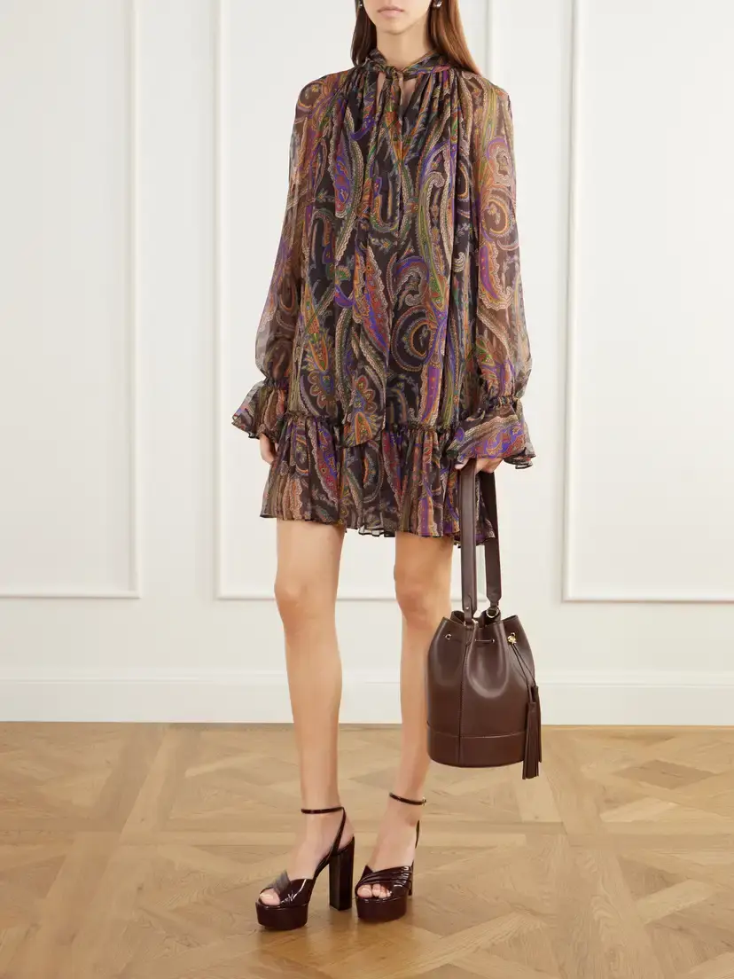 Gianvito Rossi Sienna Tasseled Leather Drawstring Bucket Bag | Thumbnail 3 Gianvito Rossi Sienna Tasseled Leather Drawstring Bucket Bag | Thumbnail 3