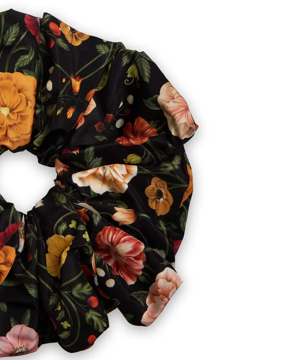 La Double J Giga Scrunchie | Thumbnail 2 La Double J Giga Scrunchie | Thumbnail 2