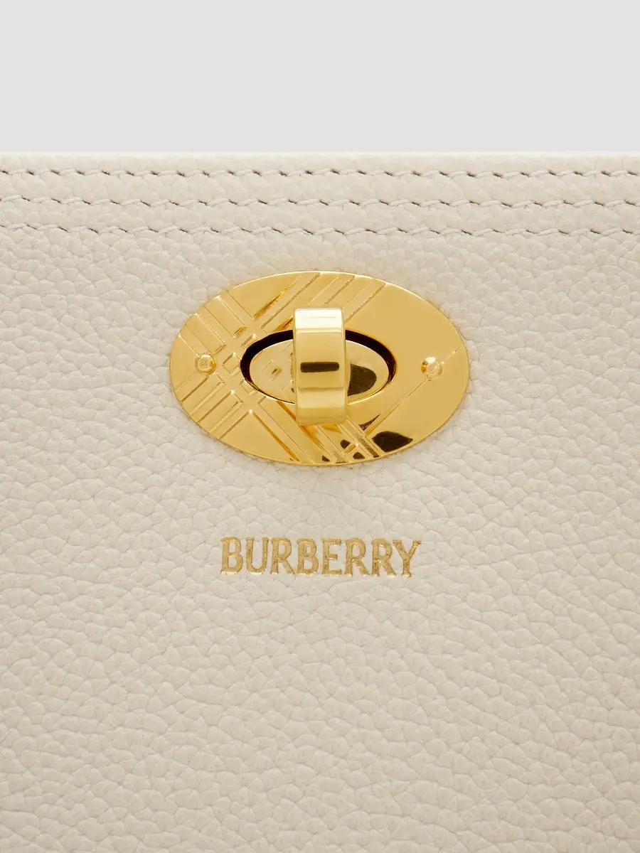 Burberry Women's Cotswolds Leather East-West Tote Bag | Thumbnail 4