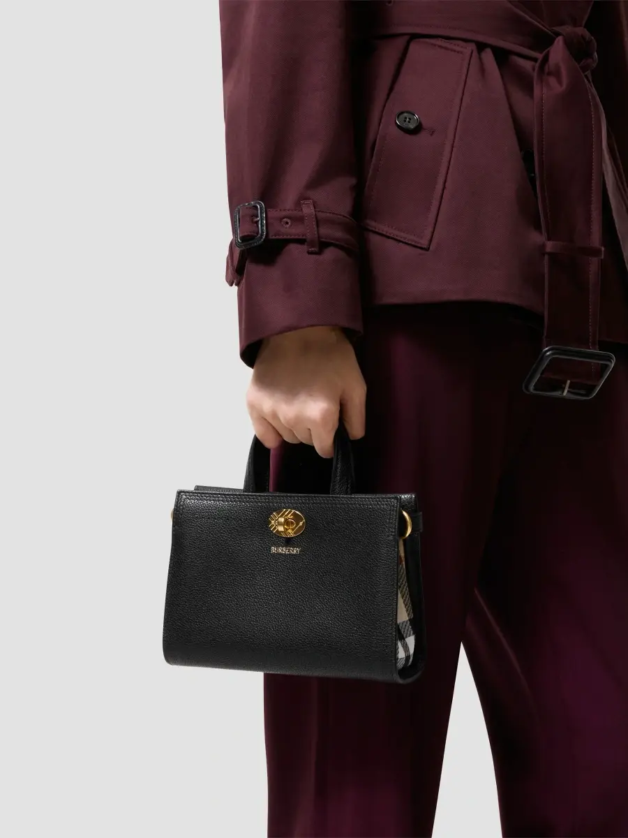 Burberry Women's Cotswolds Leather Tote Bag | Thumbnail 2 Burberry Women's Cotswolds Leather Tote Bag | Thumbnail 2