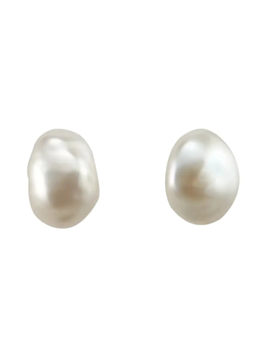 Small Pearl Stud Earrings