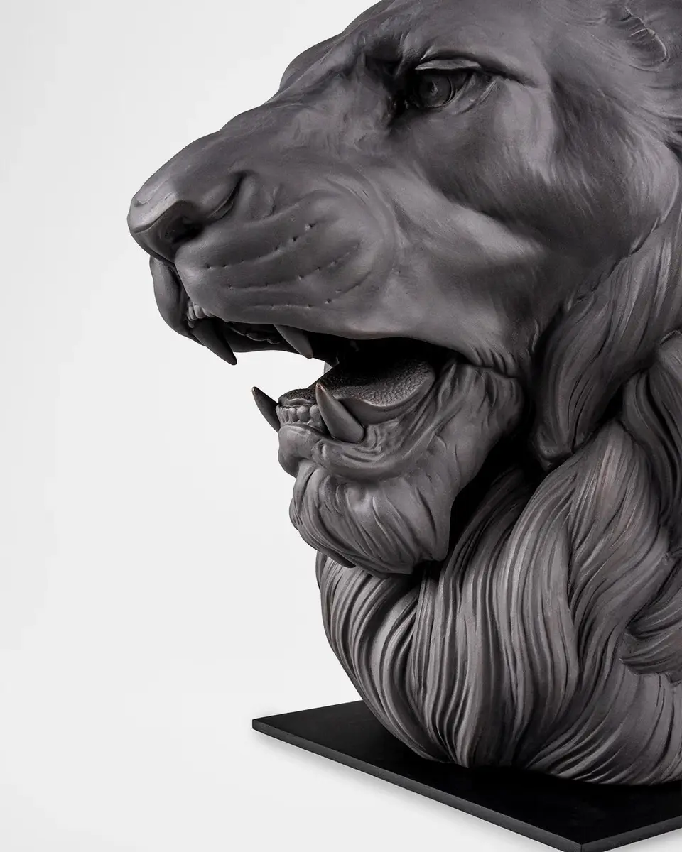 Lladro Leo Porcelain Bust | Thumbnail 4