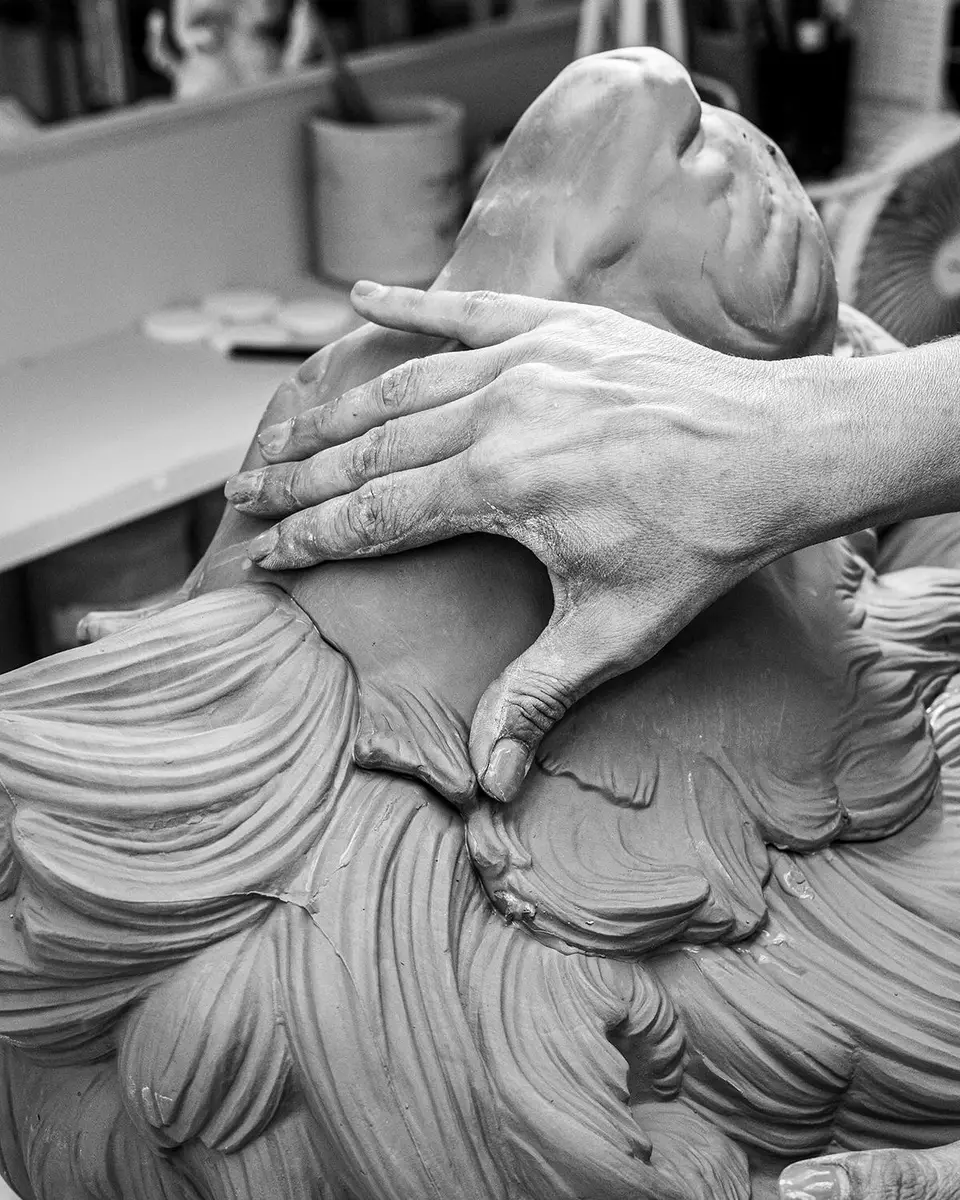 Lladro Leo Porcelain Bust | Thumbnail 7