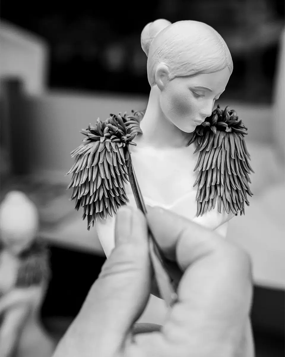 Lladro Eternal Beauty Porcelain Figurine | Thumbnail 8 Lladro Eternal Beauty Porcelain Figurine | Thumbnail 8