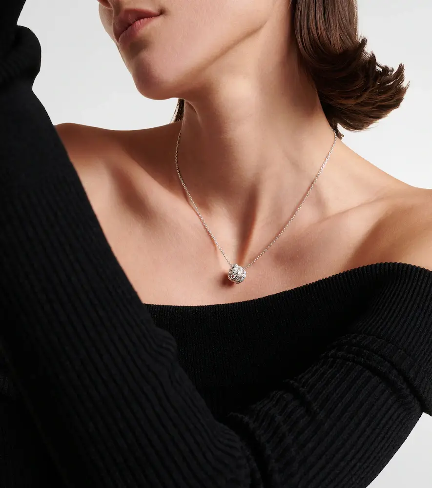 BVLGARI Serpenti Viper 18kt white gold pendant necklace with diamonds | Thumbnail 4 BVLGARI Serpenti Viper 18kt white gold pendant necklace with diamonds | Thumbnail 4