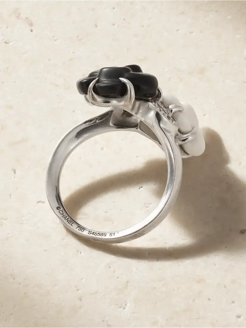 Stephanie Windsor + Chanel Vintage 1990s Camelia 18-karat Gold, Diamond And Ceramic Ring | Thumbnail 3 Stephanie Windsor + Chanel Vintage 1990s Camelia 18-karat Gold, Diamond And Ceramic Ring | Thumbnail 3