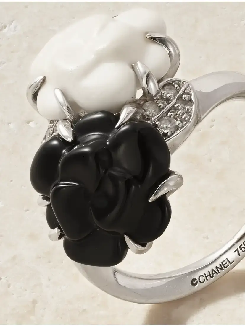 Stephanie Windsor + Chanel Vintage 1990s Camelia 18-karat Gold, Diamond And Ceramic Ring | Thumbnail 4 Stephanie Windsor + Chanel Vintage 1990s Camelia 18-karat Gold, Diamond And Ceramic Ring | Thumbnail 4