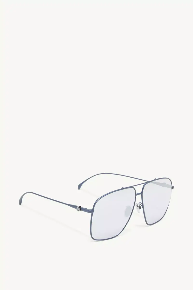 Moncler Lunettes Arium Squared Sunglasses | Thumbnail 5 Moncler Lunettes Arium Squared Sunglasses | Thumbnail 5