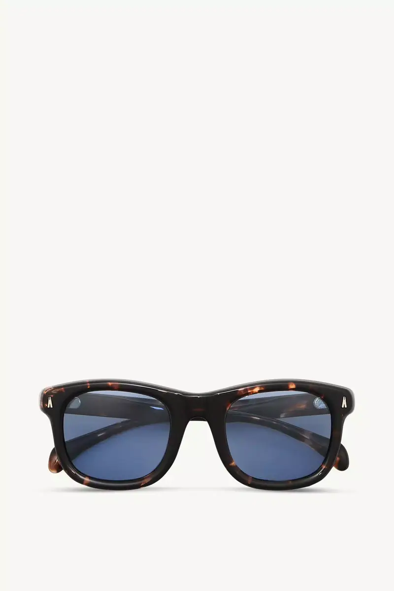 Moncler Lunettes Noirr Squared Sunglasses | Thumbnail 2 Moncler Lunettes Noirr Squared Sunglasses | Thumbnail 2