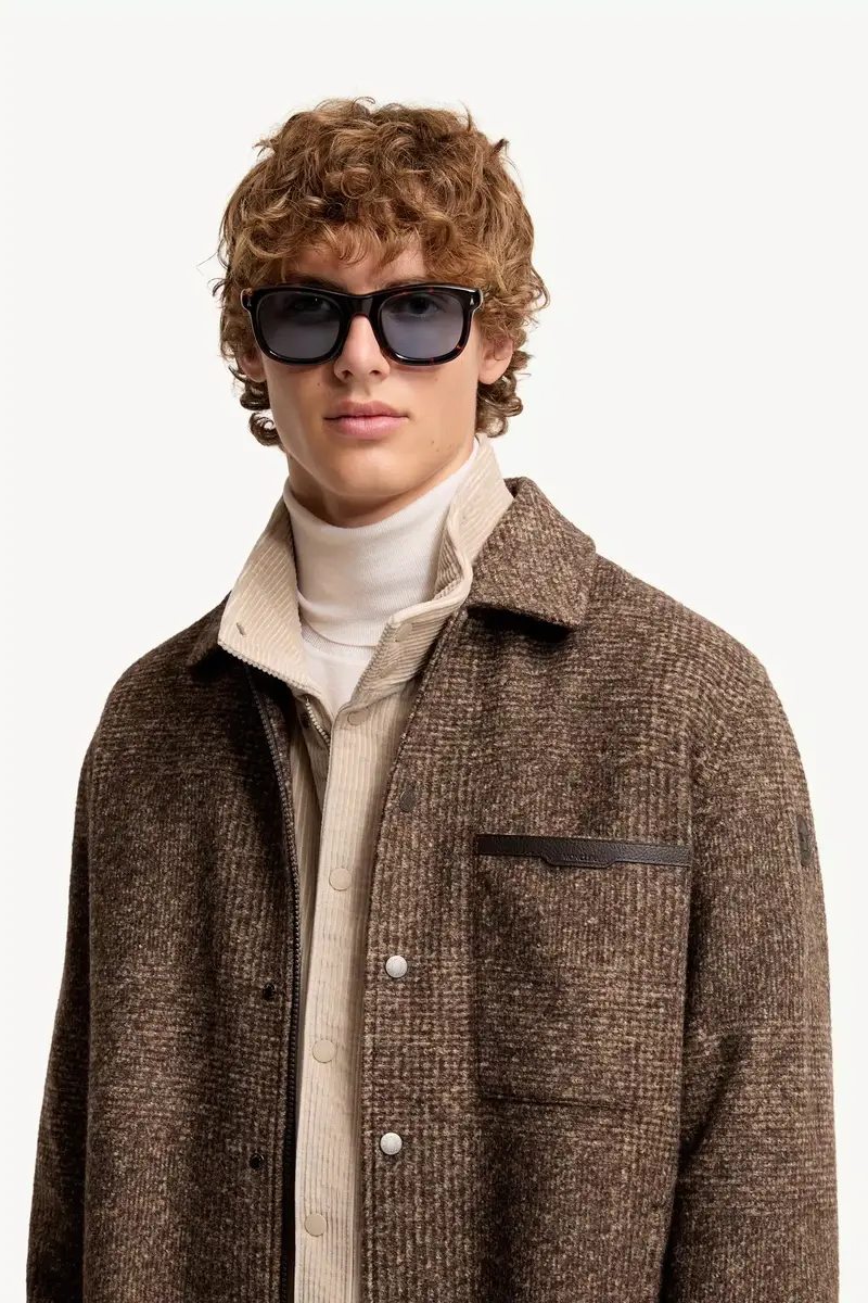 Moncler Lunettes Noirr Squared Sunglasses | Thumbnail 3 Moncler Lunettes Noirr Squared Sunglasses | Thumbnail 3