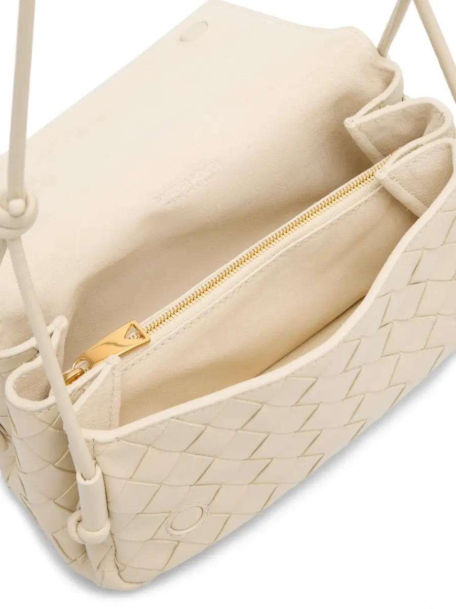 Bottega Veneta Women's Intrecciato Leather Pouch | Thumbnail 4 Bottega Veneta Women's Intrecciato Leather Pouch | Thumbnail 4