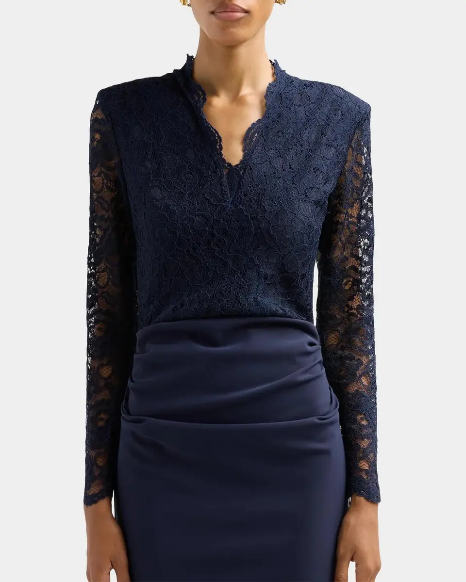Chiara Boni La Petite Robe Tilia Lace Long-Sleeve Trumpet Gown | Thumbnail 3 Chiara Boni La Petite Robe Tilia Lace Long-Sleeve Trumpet Gown | Thumbnail 3