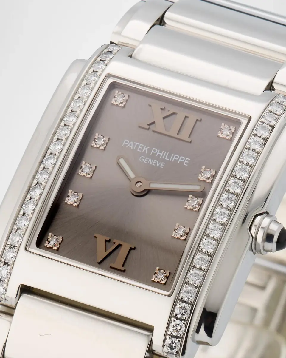 Vintage Watches Patek Philippe Twenty-4 25x30mm Vintage 2000s Watch | Thumbnail 3